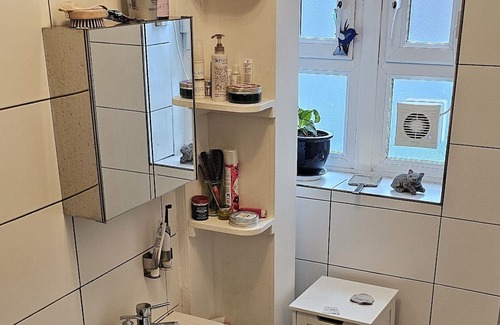 Thornton Apartment | Lovely flat in Brixton. Excellent location for exploring London.