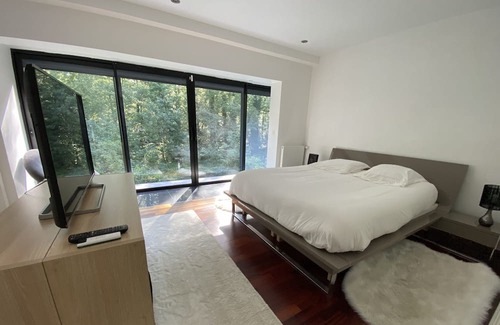 Palaiseau Villa | Villa Contemporaine Mandarine Avec Salle de Jeux, Idéal Pour les Familles