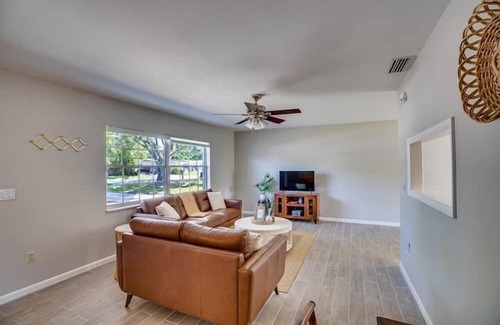 Vero Beach South Apartment | 3 Bedroom 745852 by Houzlet