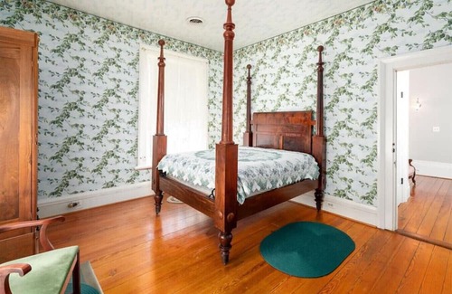 Culpeper House | Historic mansion circa 1857