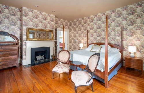 Culpeper House | Historic mansion circa 1857