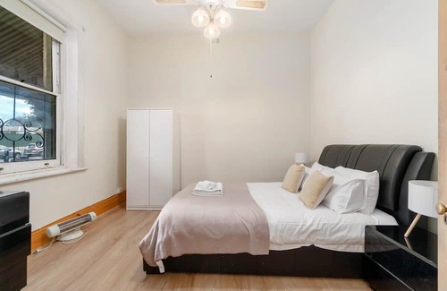 Norwood House | 3 BR Cottage Style Holiday Home
