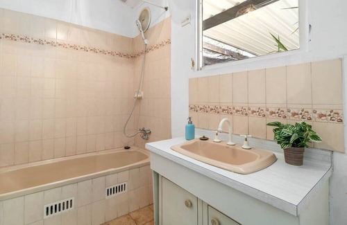 Norwood House | 3 BR Cottage Style Holiday Home