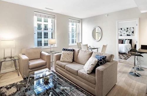 Downtown Washington D.C. House | Deluxe 2 Bed | Spacious | Fully-Furnished | Business Center