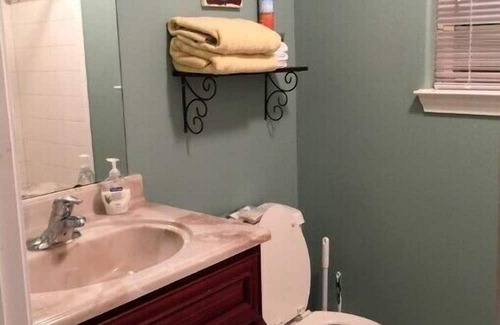 Barrett Condo | Gated Quiet Baytown Pasadena Long Term Discounts