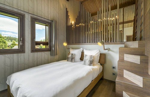 Demi-Quartier Villa | Apartment Paws - Three Bedroom Villa, Sleeps 7