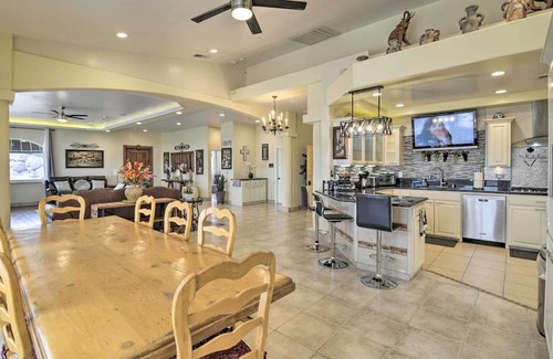 Chico House | Chic Paradise Home w/Terrace: 13 Mi to Wineries!
