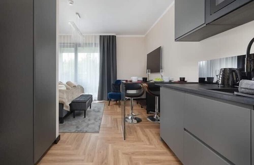 Polanica-Zdroj Apartment | Holiday studio with balcony, indoor pool, sauna