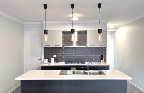 Kalkallo House | Perfect Family Home w Garage Near Parks & Donnybrook