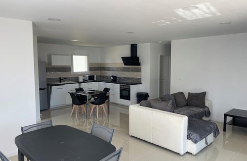 Beautiran House | House 100 m2 furnished + garden Beautiran