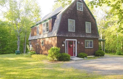 Gardiner House | Spacious river home w/pellet stove, outdoor dining area, fire pit, & BBQ grill