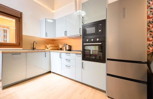 Almenara Apartment | Modern Duplex with 2 Bedrooms, Fitted Kitchen - Comfort and Style