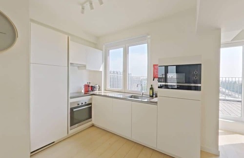 Plasky Apartment | 2BR NATO & EU Apartment - FreeLuggage Room