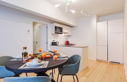 Plasky Apartment | 3BR NATO & EU Apartment Free Luggage Room