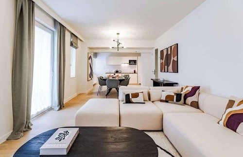 Plasky Apartment | 2BR Apt Near NATO & EU