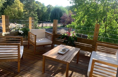 Luneville Cottage | Cottage-Whirlpool bath-Cottage-Garden view