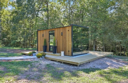 Myra Cabin | Mirror House in the North Texas Hill Country