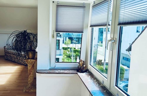 Friedrichsdorf Apartment | Top floor apartment with conservatory perfect for a couple or one person