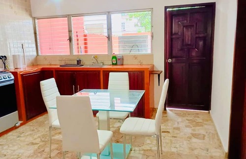 Tuxpan House | Tuxpan A/A 4BE-2.5BA-2 parking