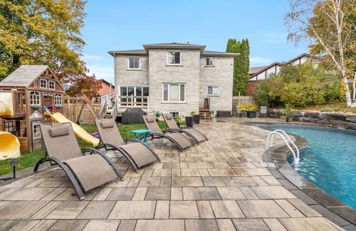 Bradford House | Backyard Oasis in Bradfrord-Pool