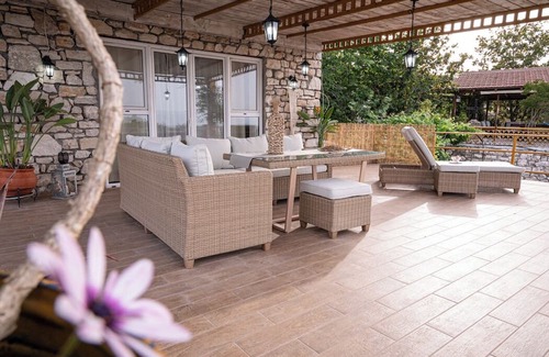 Amfilochia Cottage | Delightful cottage with AC in charming Amfilochia
