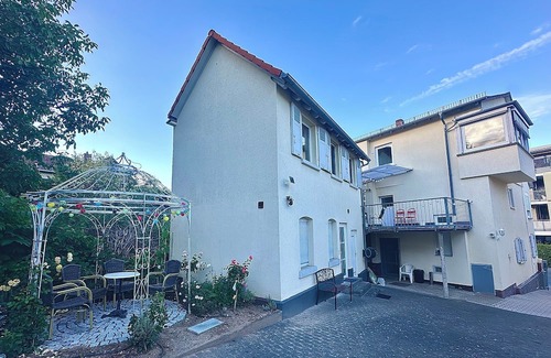 Friedrichsdorf Apartment | Cozy apartment for single person in 5 minutes from Friedrichsdorf train station