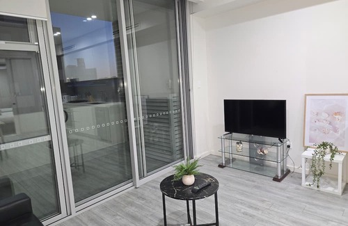 Camperdown Apartment | Camperdown one 08 Close to bus stop & SYD CBD easy