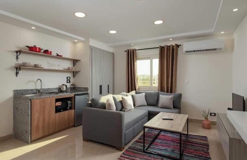 Pyramids Gardens Apartment | Pyramidia Luna Private Jacuzzi & Terrace Pool 604