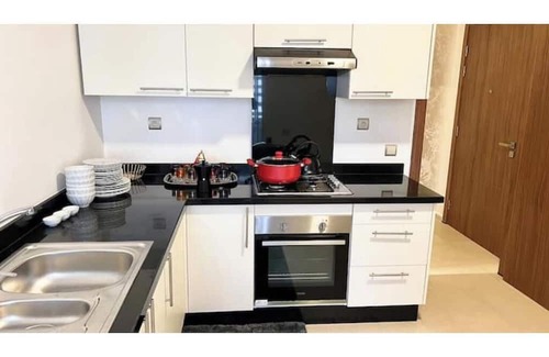 Diour Jamaa Apartment | Premium 3-bedroom app, close to the sea and mall