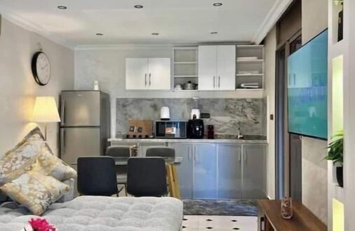 Diour Jamaa Apartment | Carrousel Luxe Plage & Jacuzzi à 1 Min Fac au Mall