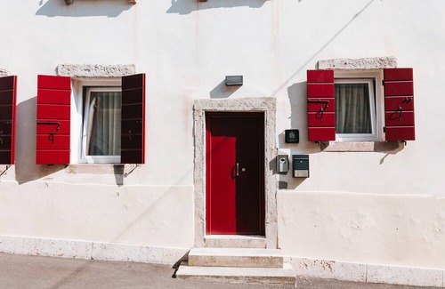 Cison di Valmarino House | Holiday Home 'Rustica E Luminosa' with Wi-Fi and Air Conditioning