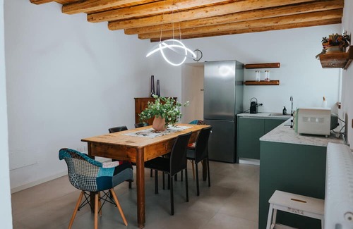 Cison di Valmarino Apartment | Room 'Rustic Charm' with Wi-Fi
