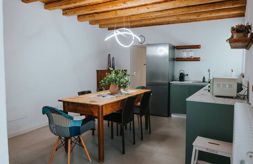 Cison di Valmarino Apartment | Room 'With a View of the Village' with Wi-Fi and Air Conditioning