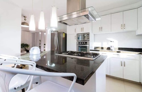 Zapopan Apartment | Casa Galerías Summary
