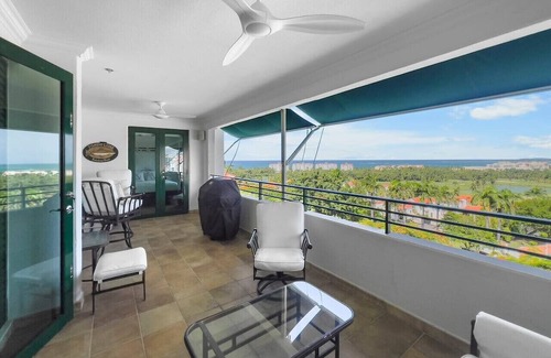 Guzman Abajo Apartment | Sunny Rio Mar Escape W/Balcony, Beach & Pool