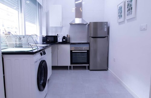Trinitat Apartment | Viveros 1 by Concept Flats