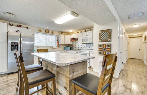 Selah House | Hike & Explore: Retreat w/Scenic Views in Selah!
