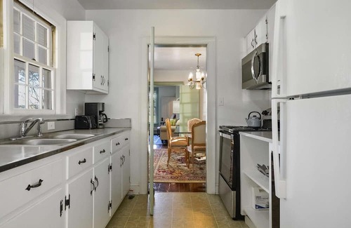 Locustville House | 3BR Farmhouse w/Porch, Fire Pit, Horseshoe Pit