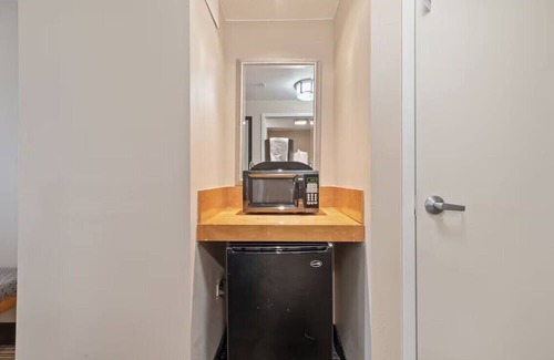 Carteret Apartment | Inviting Double Suite Sleeps 4 Prime Location