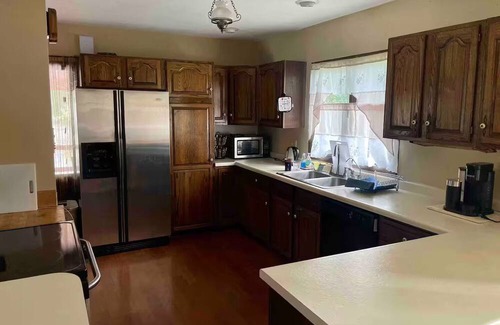 Ingalls House | Family Riverfront Home