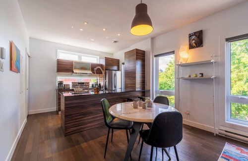 Latin Quarter Apartment | Spacious 1BR Condo, work&play in Montréal