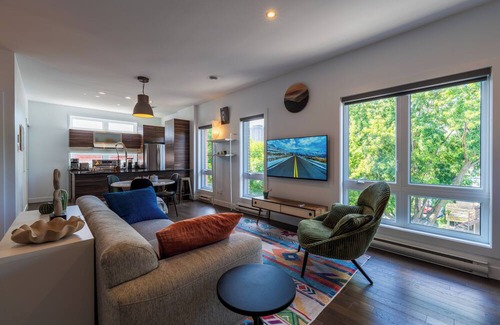 Latin Quarter Apartment | Spacious 1BR Condo, work&play in Montréal