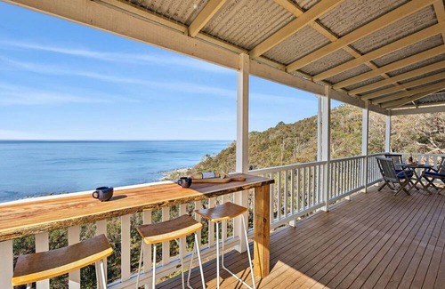 Lorne House | Cathedral Rock Lookout - The Artists Beach House