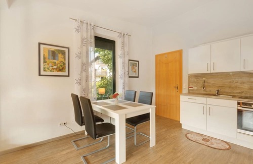 Mammelzen Apartment | Apartment 'Im Grünen' with Shared Pool, Shared Terrace and Wi-Fi