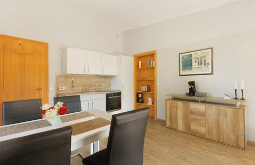 Mammelzen Apartment | Apartment 'Im Grünen' with Shared Pool, Shared Terrace and Wi-Fi