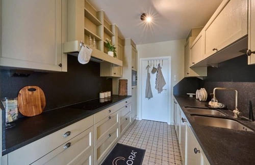 Lommel Apartment | Aurora City Apartment