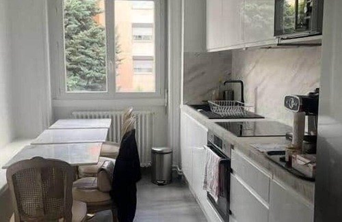 Perrache Apartment | "Guillaume Cityscape" - 4-room apartment