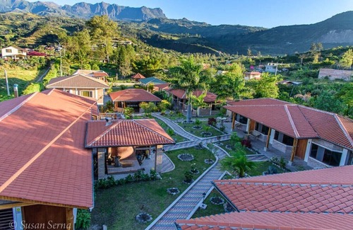 Nabon Apartment | Retreat Villa with Pool, Jacuzzi, and Pet-Friendly Stay