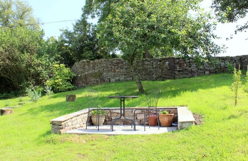 Worton Cottage | Beebole Cottage, cosy 17th century cottage in heart of Yorkshire Dales near lake