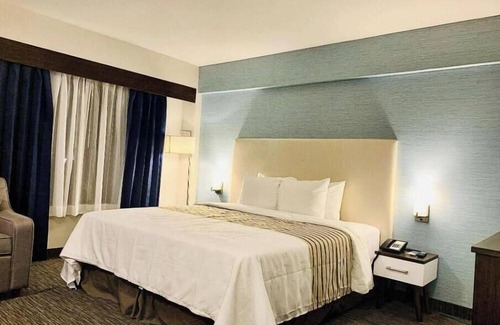 Northeast Mississauga Hotel | 5 mins away from airport